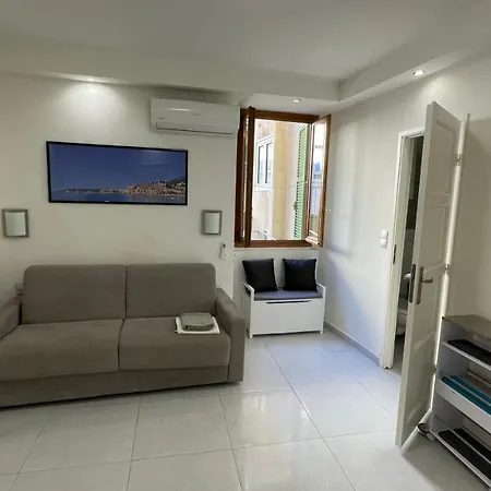Appartamento Rue Pietonne Proche *